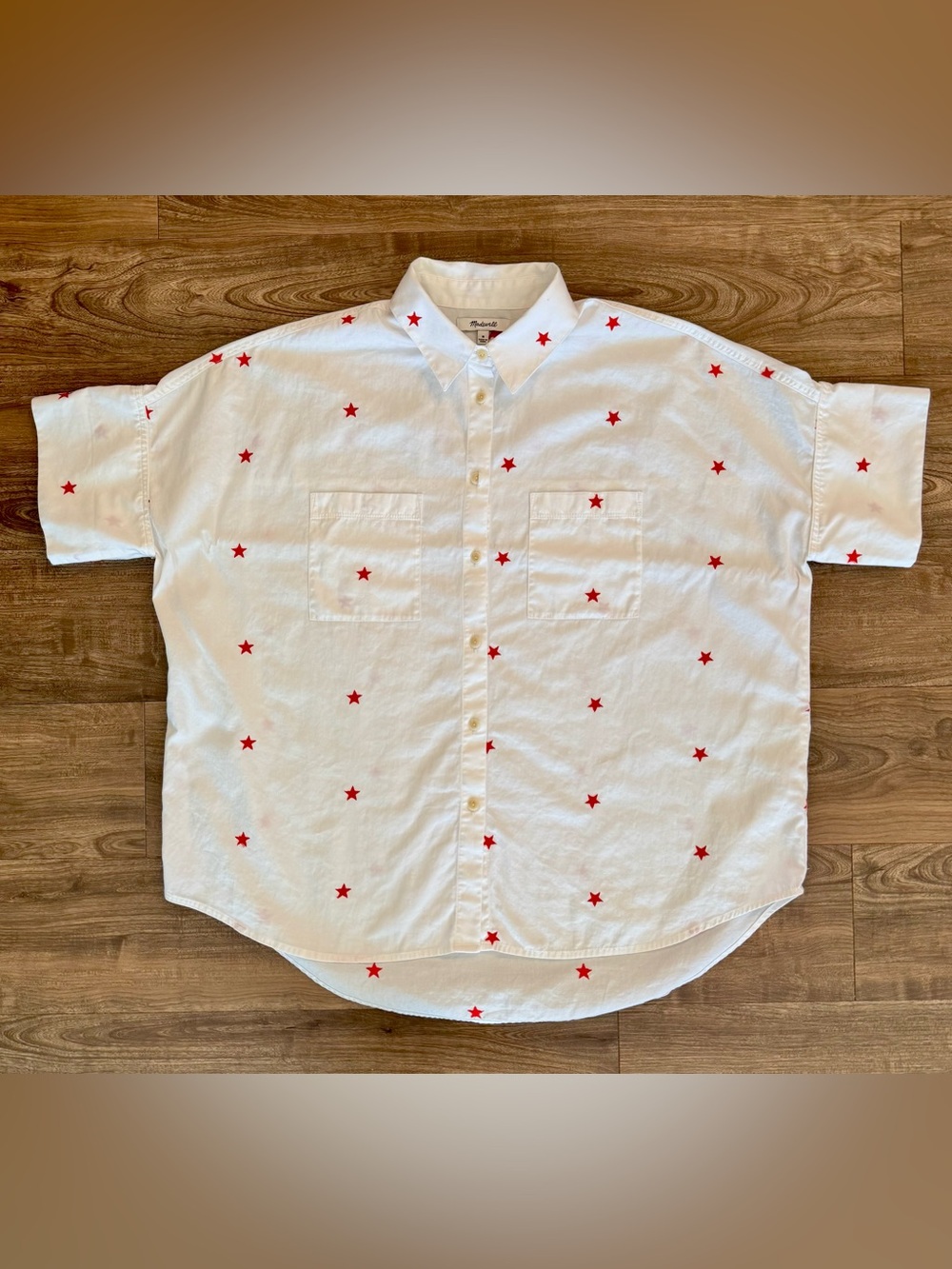 Madewell White Short-Sleeve Button-Down Shirt with Red Star Pattern